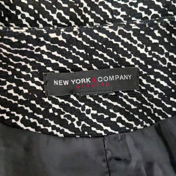 NEW YORK & COMPANY Stretch, Short Black/White Double Breasted Jacket; Size S - Picture 6 of 6